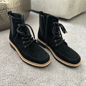 Crown Vintage Black Suede Combat Boots Size 9